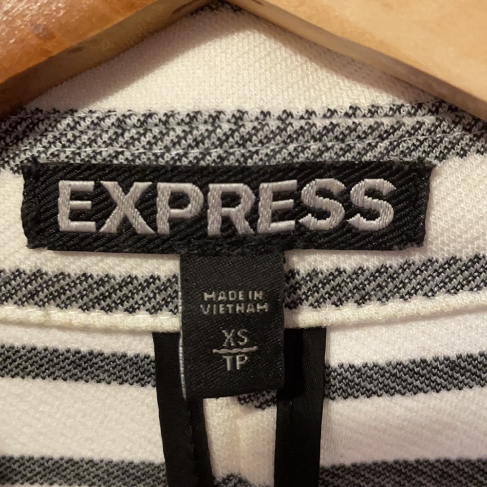 Express Jacket - Picture 3 of 3